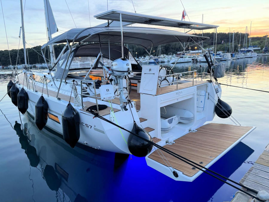 Photo #1 - Bavaria C57 Style (Mina) en Tehnomont Marina Veruda - 20283