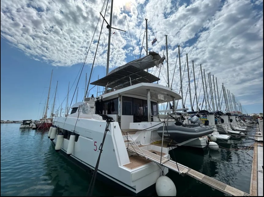 Photo #1 - Bali 5.4 (Arcturus) en Eden Island Marina - 63907
