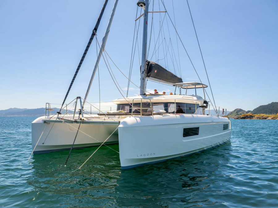 Photo #1 - Lagoon 43 (Active.Cruises) en Marina Baotić - 64206