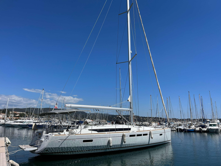 Photo #1 - Sun Odyssey 519 (Skopelos) en Olympic Marina - 64026