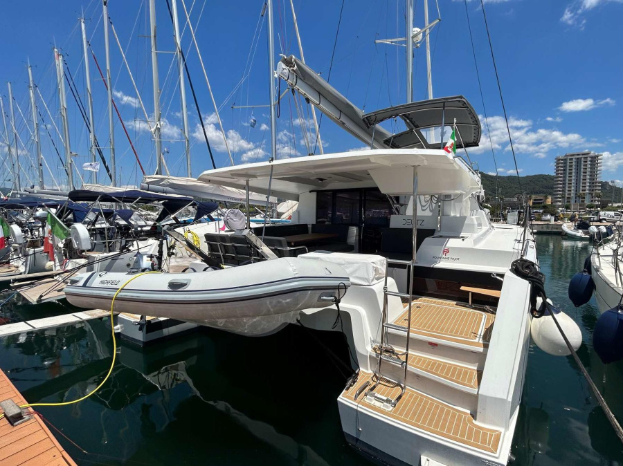 Photo #1 - Fountaine Pajot Astrea 42 (Deutz) en Marina d'Arechi - 23425
