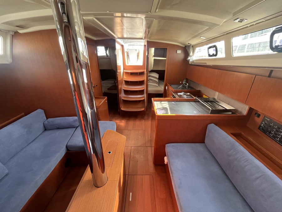 Interior image - 1