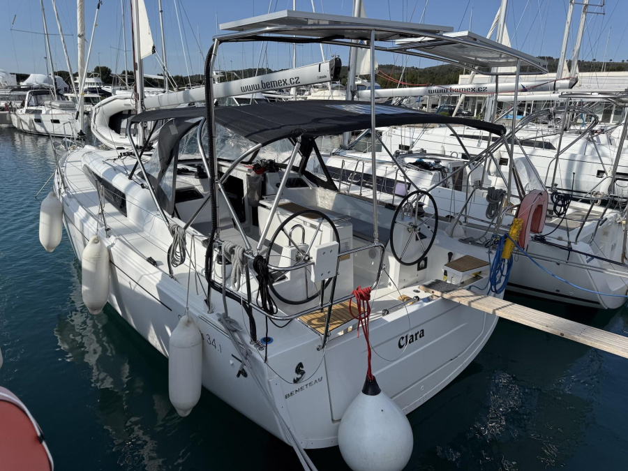 Photo #1 - Oceanis 34.1 (Clara) en D-Marin Dalmacija Marina - 19635