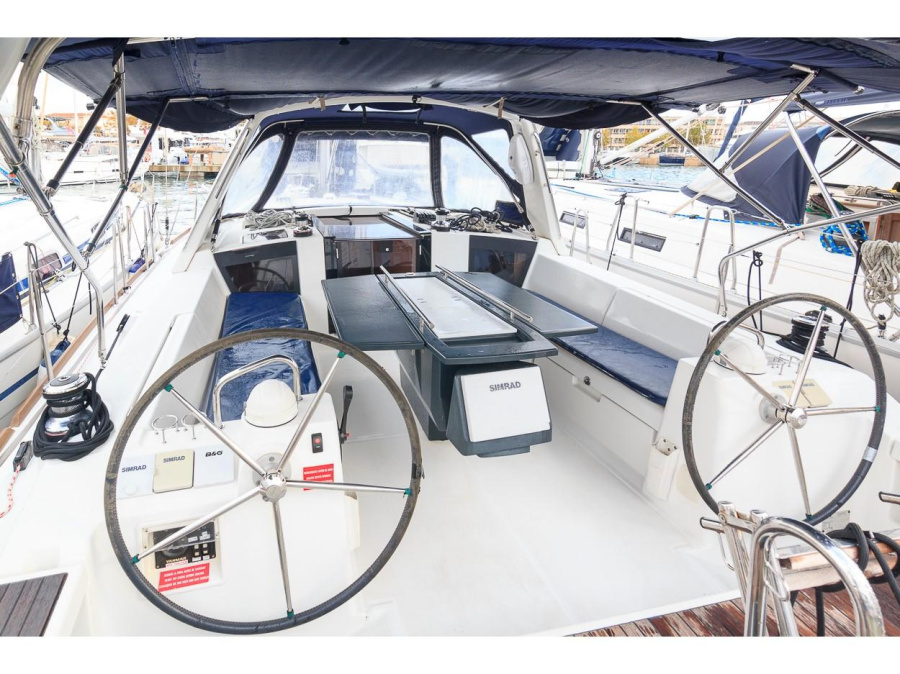Photo #1 - Oceanis 41 (Katalina) en La Lonja Marina Charter - 22078
