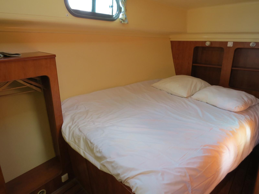 Interior image - 1