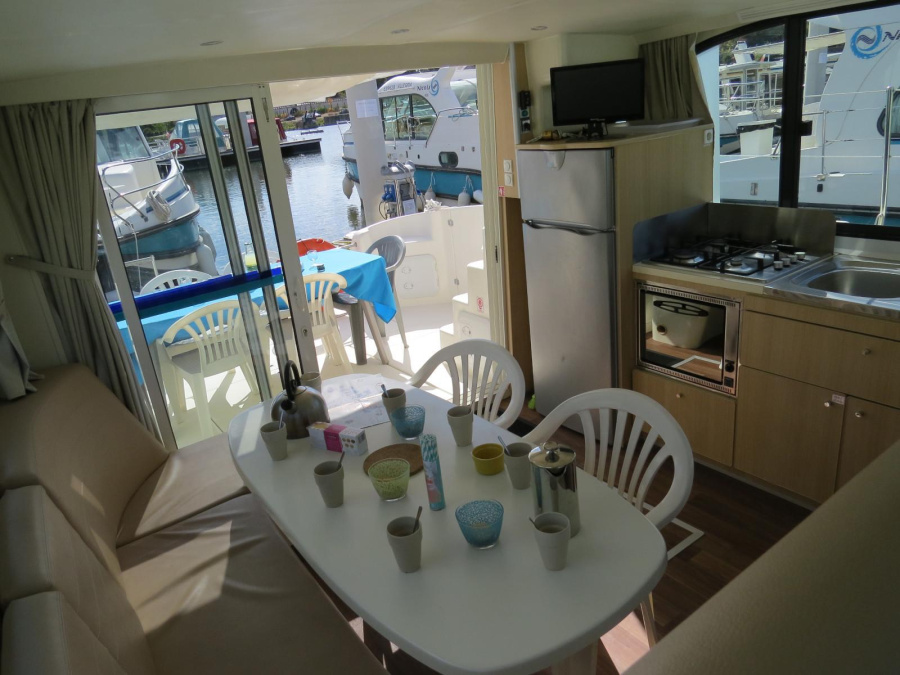 Interior image - 1