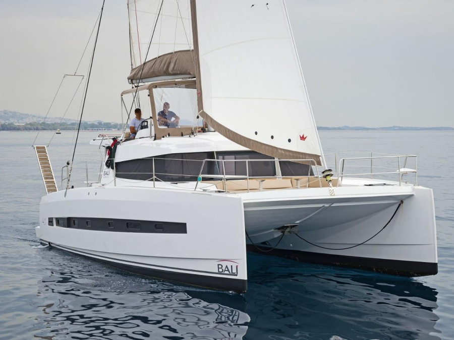 Photo #1 - Bali 4.1 (Golden Waters) en Port of Avdira - 64188