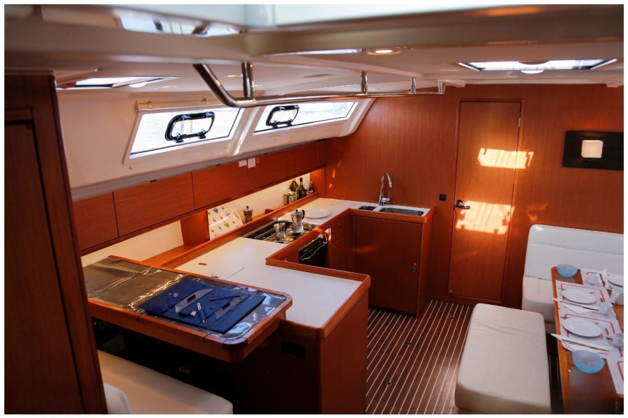 Interior image - 1