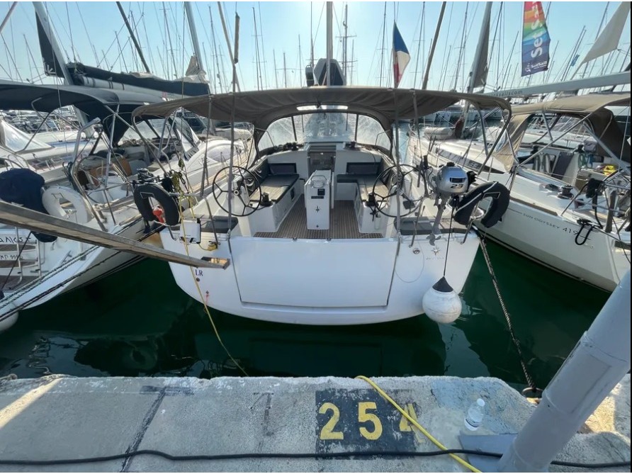 Photo #1 - Sun Odyssey 490 (AF-SO490) en Alimos Marina - 64368