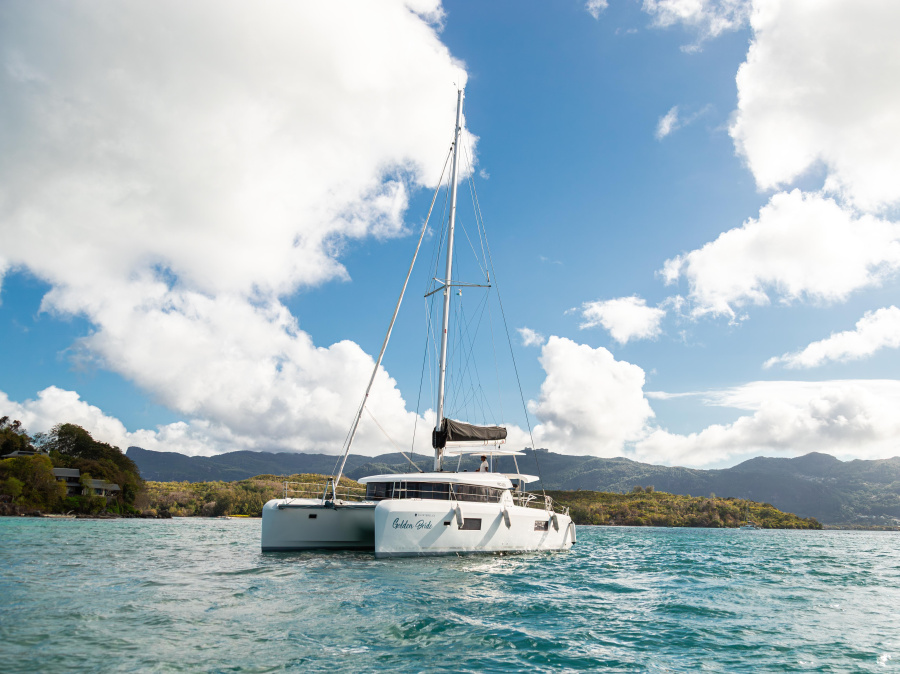 Photo #1 - Lagoon 42 (Golden Bride) en Eden Island Marina - 22741