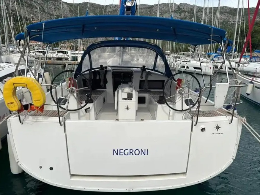 Photo #1 - Sun Odyssey 440 (AF-SO440N) en Alimos Marina - 64378