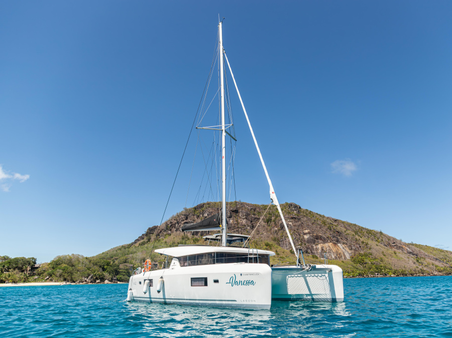 Photo #1 - Lagoon 42 (Vanessa) en Eden Island Marina - 64517