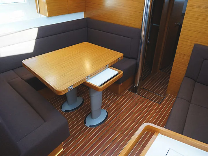 Interior image - 1