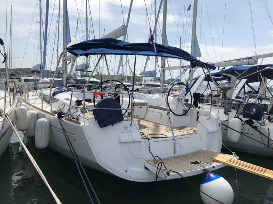 Photo #1 - Sun Odyssey 519 (Freyja) en Marina Baotić - 64916