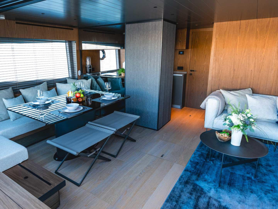 Interior image - 2