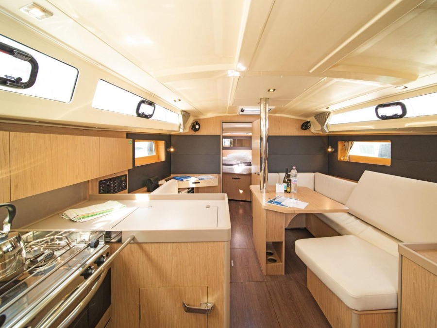 Interior image - 1