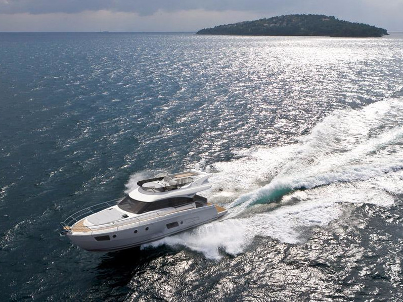 Photo #1 - Bavaria Virtess 420 Fly (Zanngi) en Marina Lav - 65092