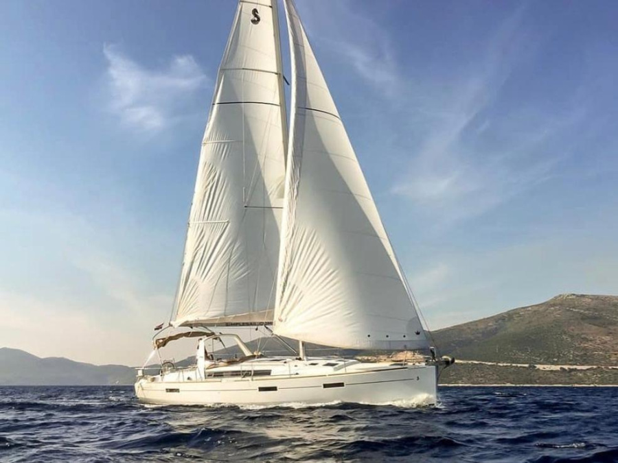 Photo #1 - Oceanis 45 (Leila) en Marina San Miguel - 65472