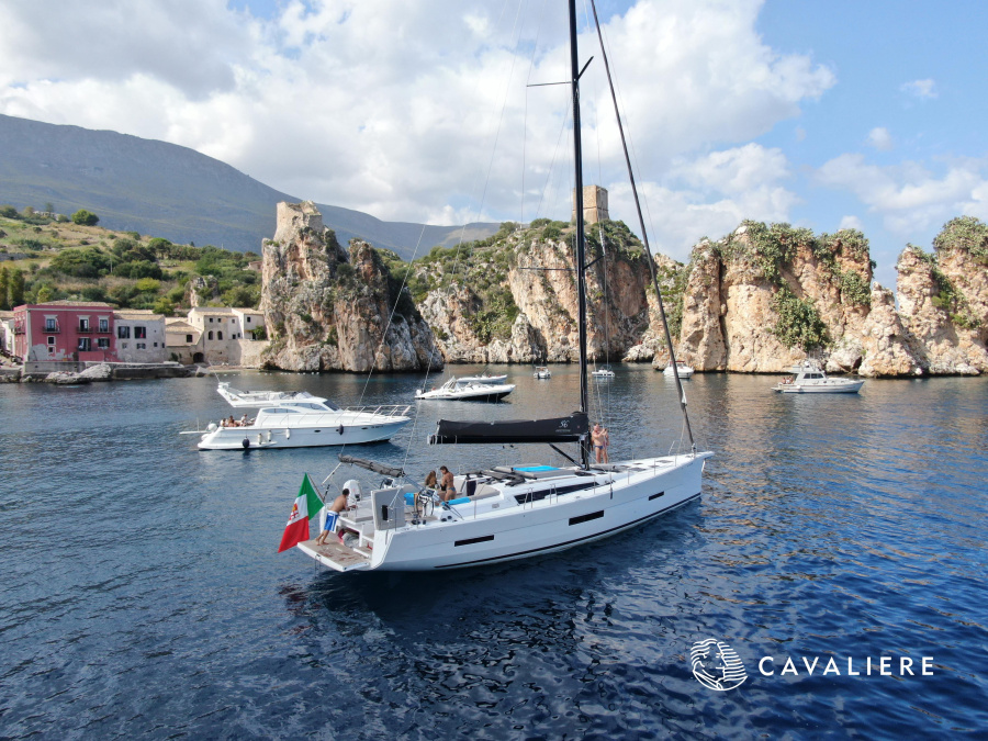 Photo #1 - Dufour 56 Exclusive (Ac in all cabins+Wm+Gen+Bbq) (Cavaliere(Ac+Gen+Wm+Bbq)) en Porto di Castellammare del Golfo - 12856