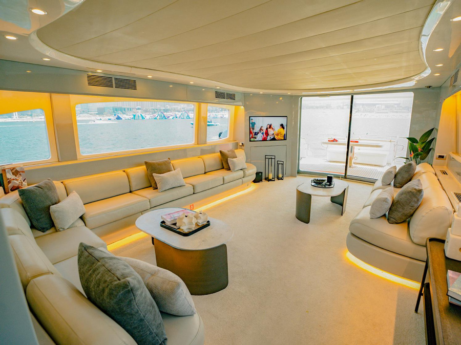 Interior image - 2