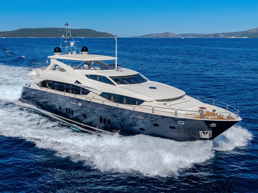 Photo #1 - Sunseeker Yacht 34M (Arago) en Marina Frapa - 65433