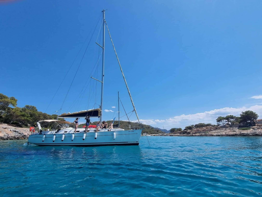 Photo #1 - Cyclades 43.4 (La Luna) en Salamis Yachting Club - 65541
