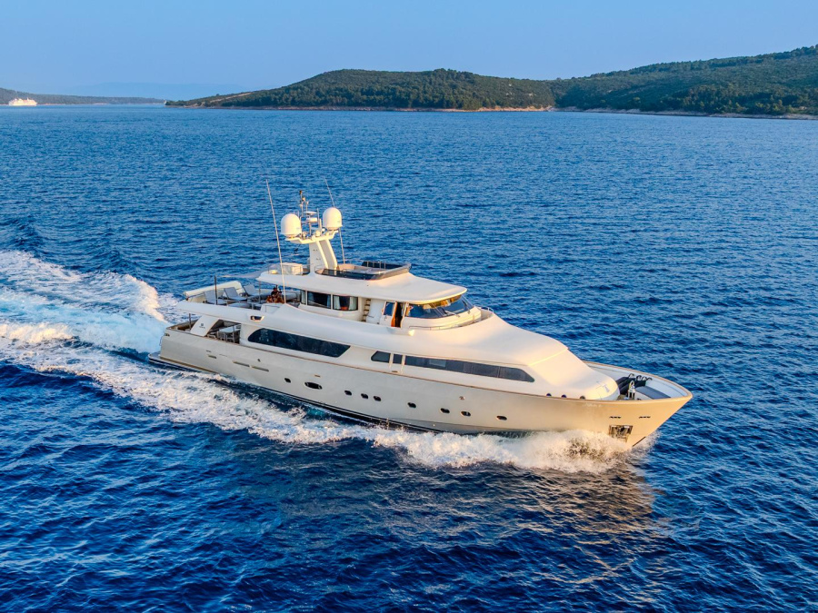 Photo #1 - Motoryacht (Klobuk) en Marina Frapa - 65436
