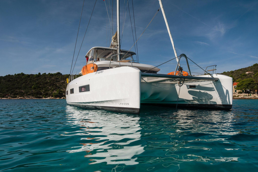 Photo #1 - Lagoon 55 (4+2) (Lady M) en SCT Marina - 63202