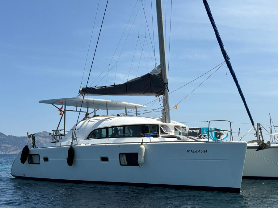 Photo #1 - Lagoon 380 S2 (Mate) en Marina Port Ibiza - 65668