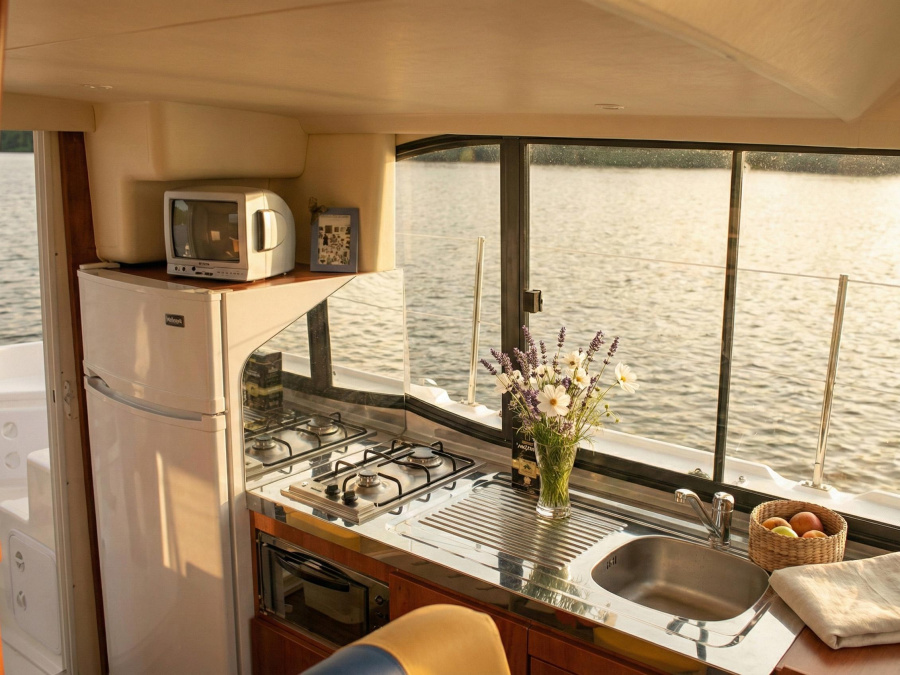 Interior image - 1
