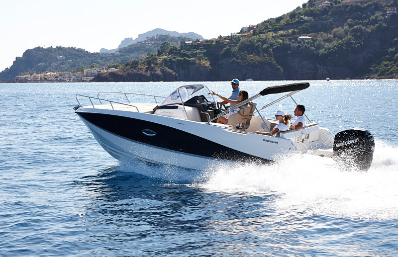 Quicksilver Active 755 sundeck - 1