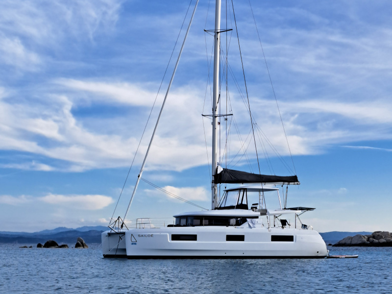 Photo #1 - Lagoon 46 (Divan) en Port of - 67996