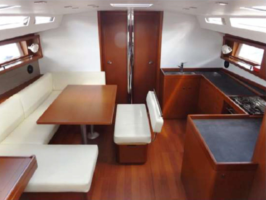Interior image - 2