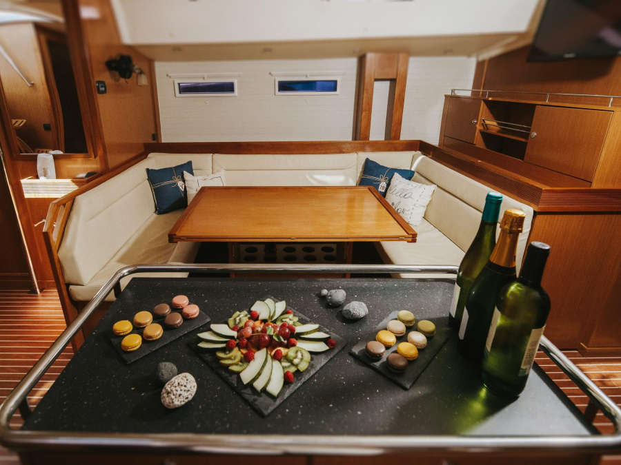 Interior image - 2