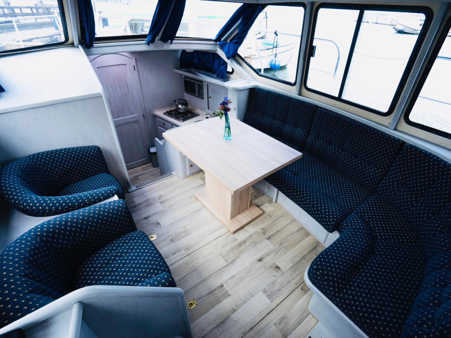 Interior image - 2
