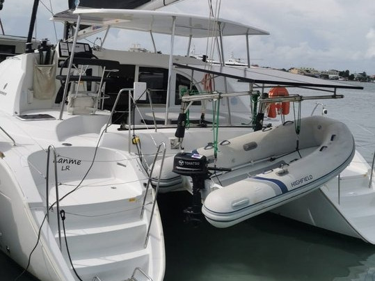 Photo #1 - Lagoon 380 (4 cab.) (LANME) en Port of - 67178