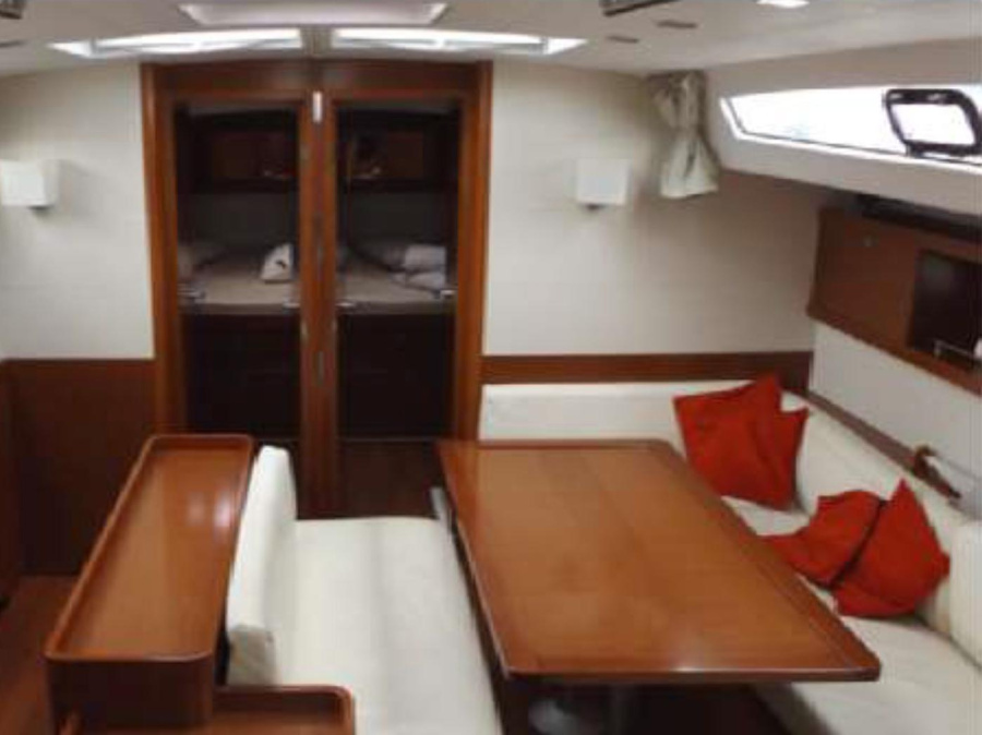 Interior image - 2