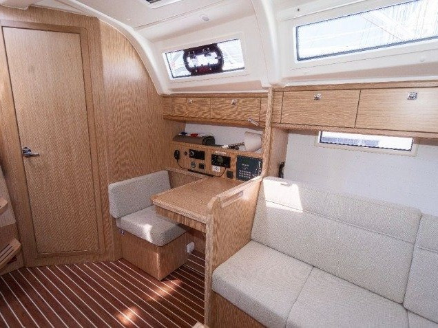 Interior image - 2