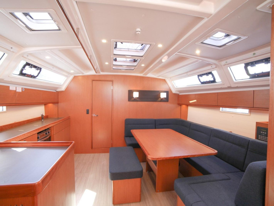 Interior image - 2