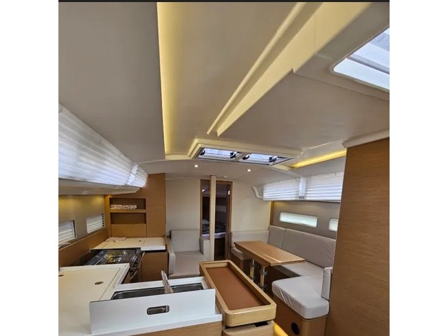 Interior image - 1