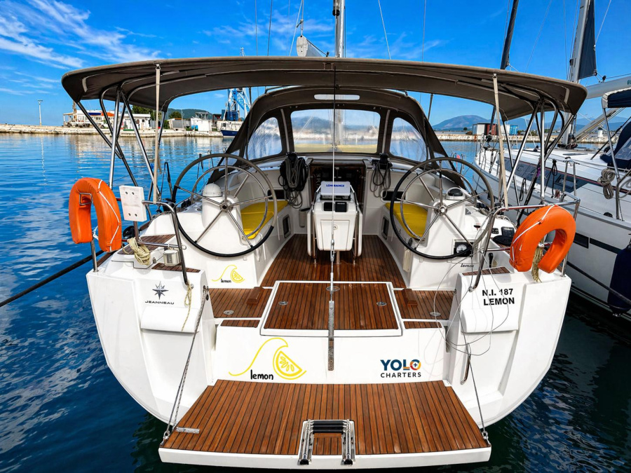 Photo #1 - Sun Odyssey 469 (Lemon) en Main Port - 61695