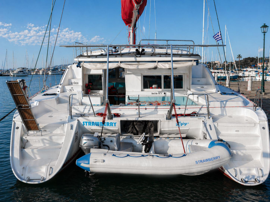 Photo #1 - Lagoon 440 (Strawberry) en Main Port - 63944