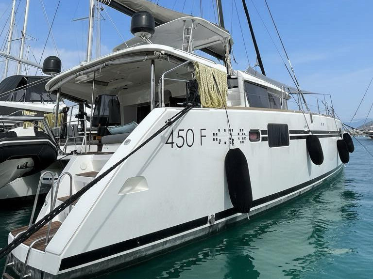 Photo #1 - Lagoon 450 Fly (Loft) en Ece Marina - 67543