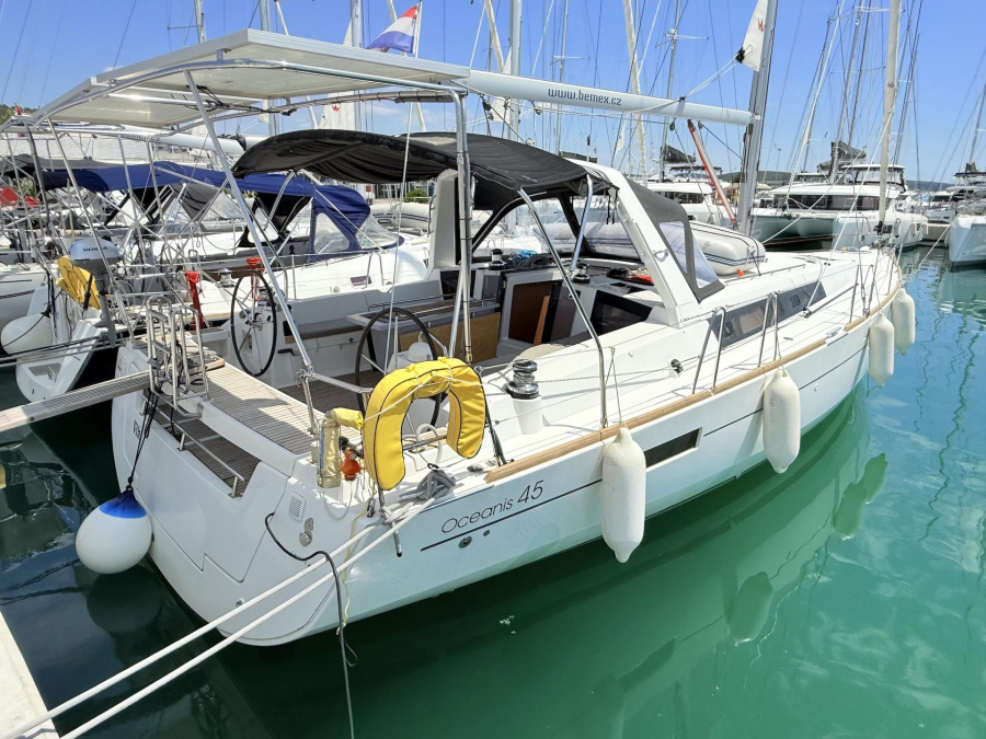 Photo #1 - Oceanis 45 (Viki) en D-Marin Dalmacija Marina - 24312