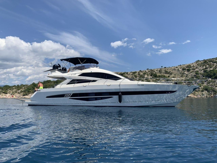 Photo #1 - Galeon 700 Skydeck (Obsession two) en Mitan Marina - 67574