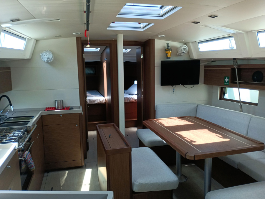 Interior image - 1