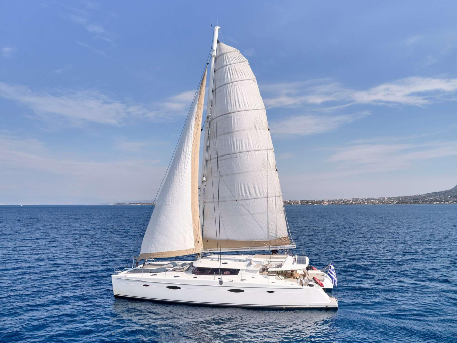 Photo #1 - Fountaine Pajot Galathea 65 (World's End) en Sami Port - 67761