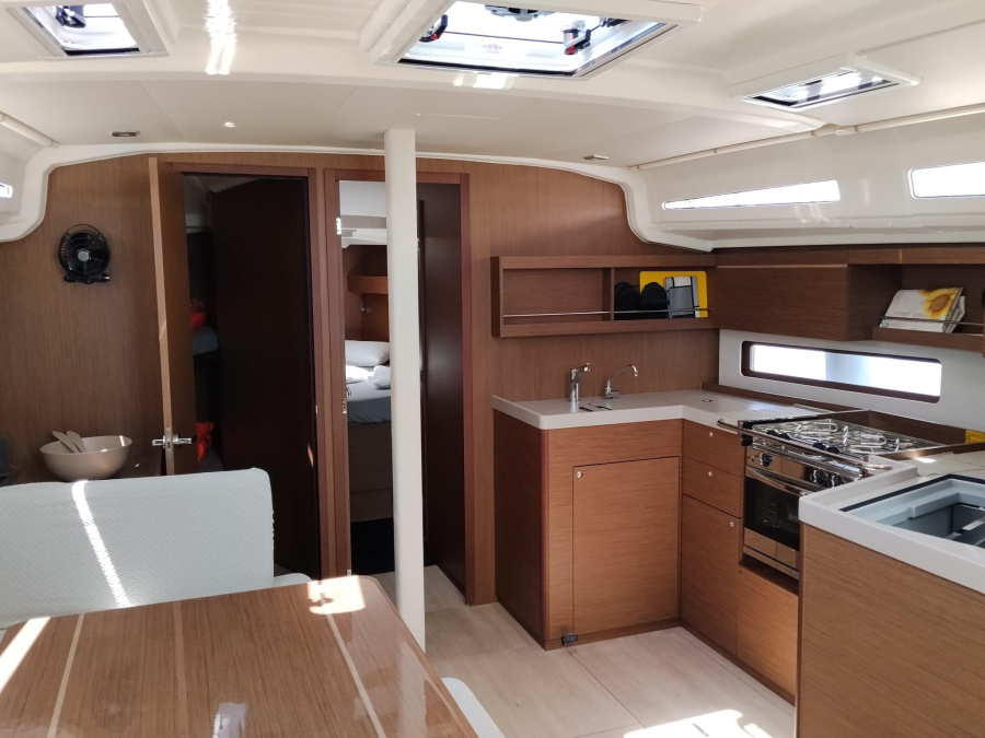 Interior image - 1