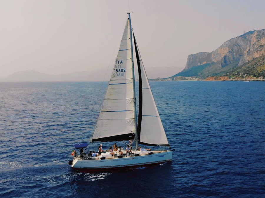 Main image - 0