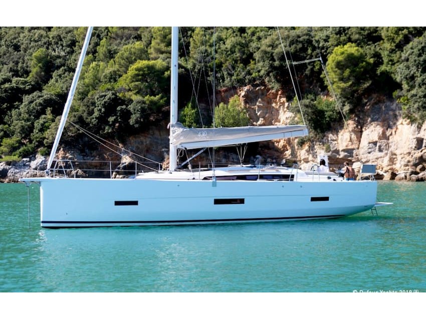 Photo #1 - Dufour 430 GL – 4+1 CABINAS / 2 BAÑOS / 12 PAX (Martina II) en Port Roses - 65619
